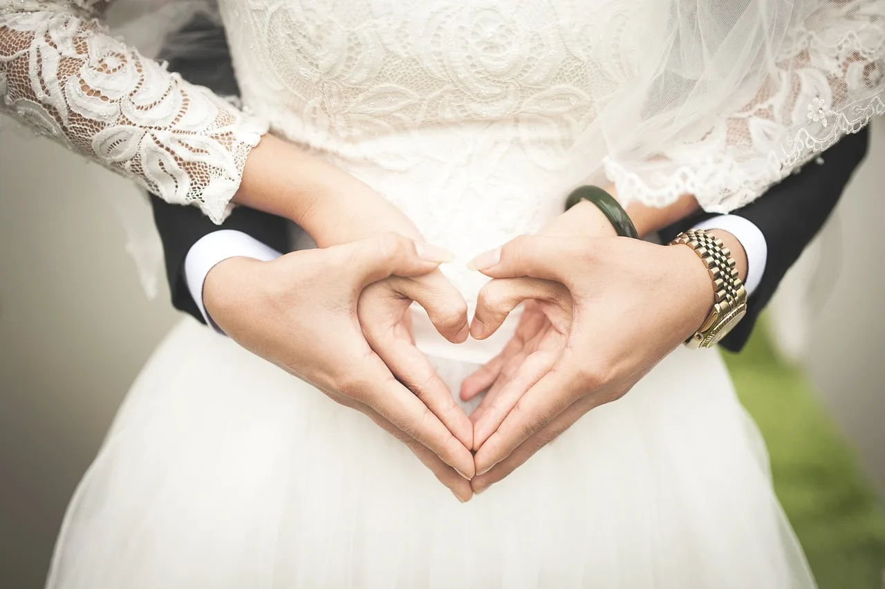 heart, wedding, marriage, hands, romantic, marry, couple, together, husband, wife, tumblr wallpaper, wedding, wedding, wedding, wedding, wedding, marriage, couple